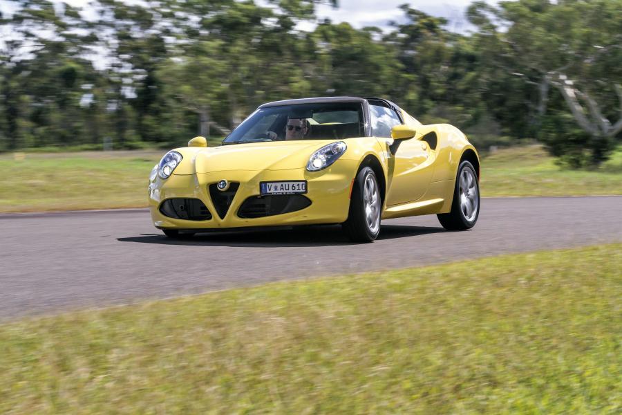  Alfa Romeo 4C Spider (960) 2015 года  (AU) (фото 37 из 40)